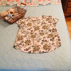 Lightweight summer Old Navy T-shirt! Very refreshing beautiful condition!